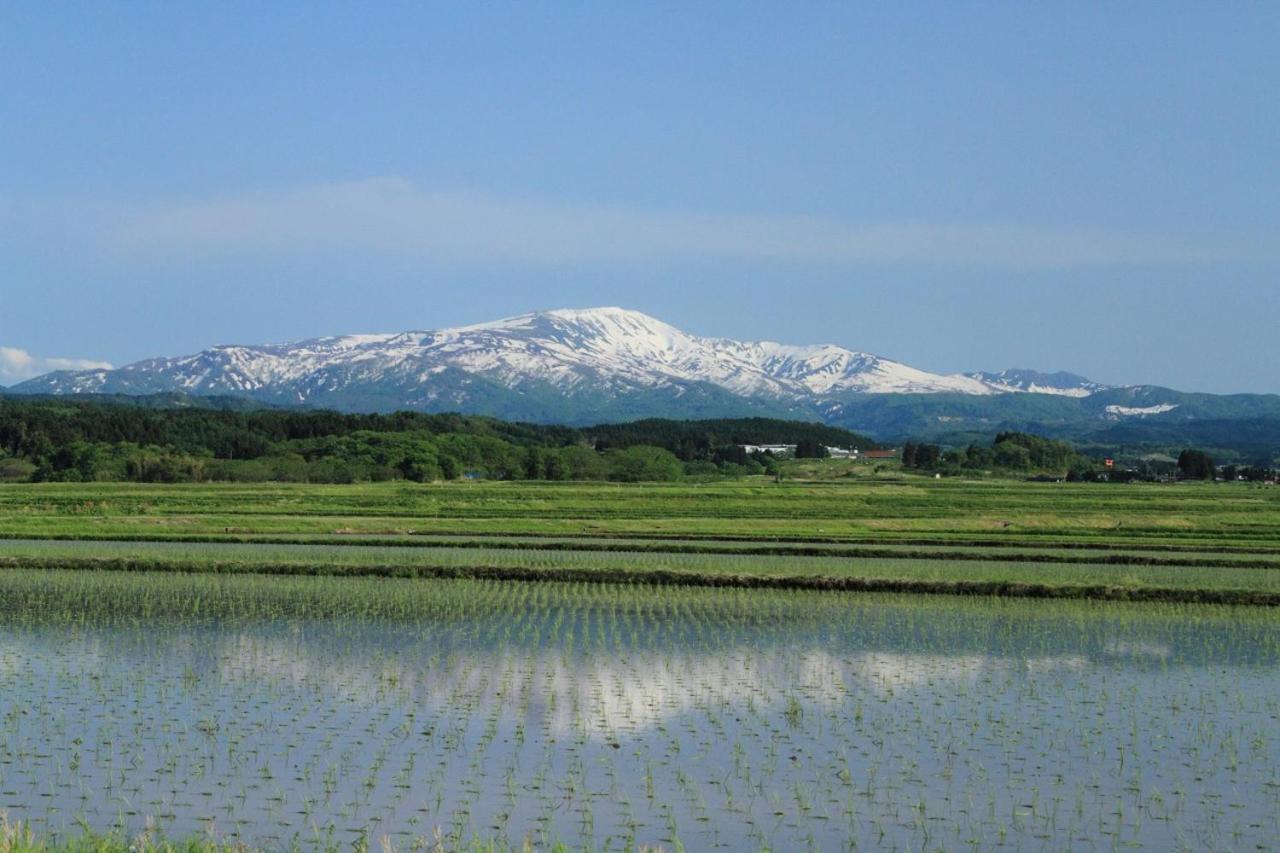 Family Lodge Hatagoya Shonai Саката Экстерьер фото
